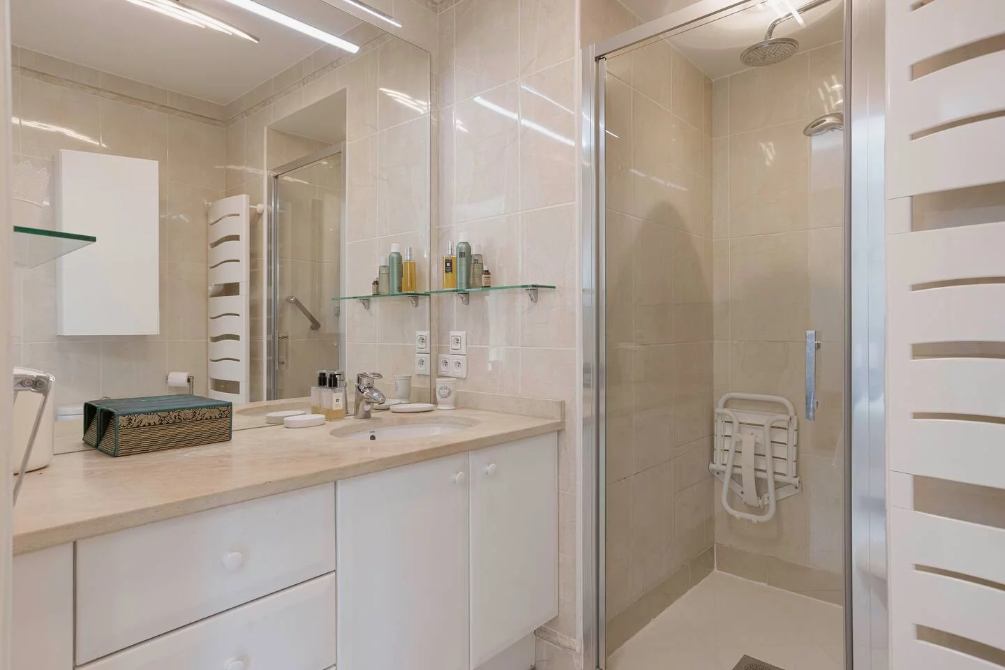 Salle de bain 2 - Bleuet Medicis
